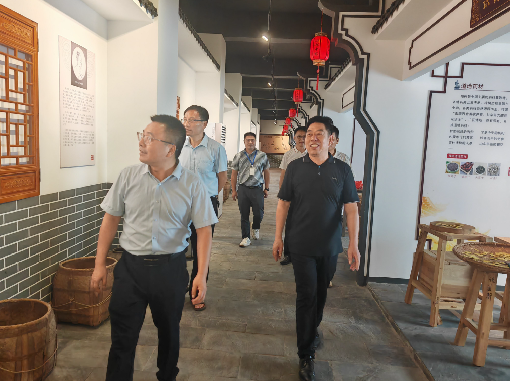 赣州市安远县林业局学习考察组 莅临江西国都中药饮片有限公司考察调研