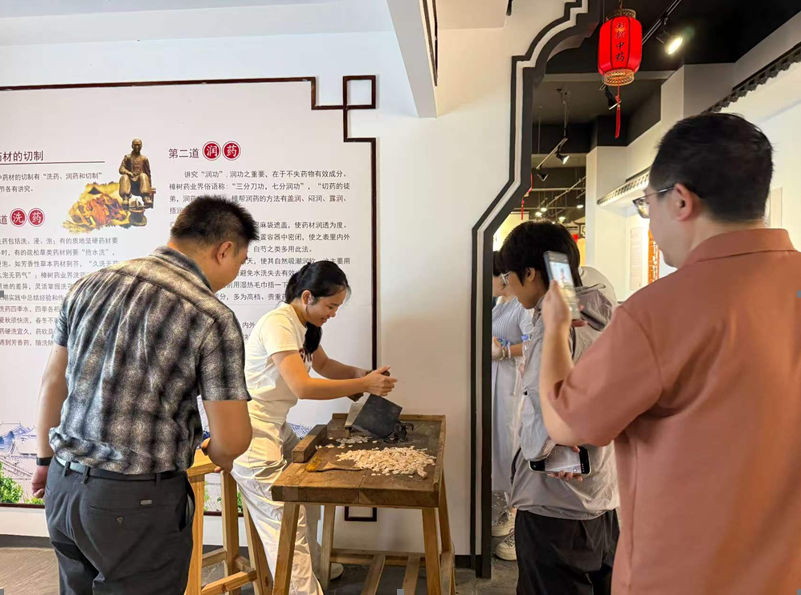 互学互鉴促发展，聚力共筑赣药新未来